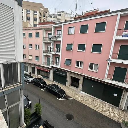 Guest In Ninho Homestay Lisbon