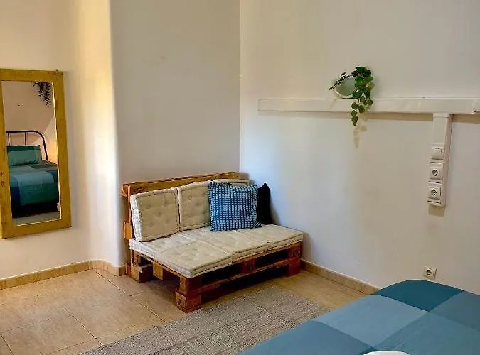 Hotel Guest In Ninho *