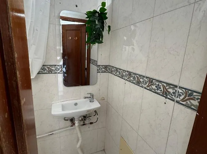 Hotel Guest In Ninho *