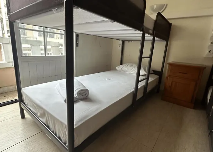 Hotel Guest In Ninho