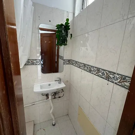 Hotel Guest In Ninho *