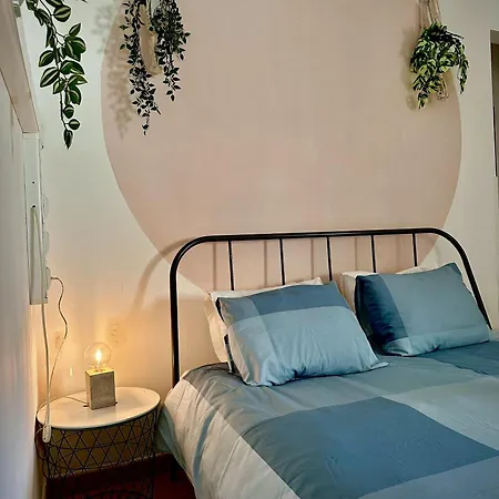 Hotel Guest In Ninho *