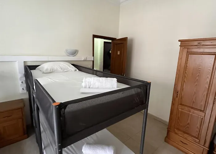 Hotel Guest In Ninho *