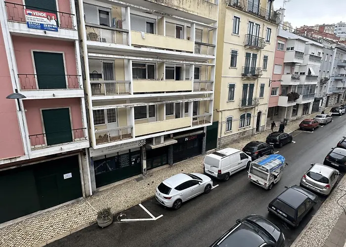 Hotel Guest In Ninho Lisbon